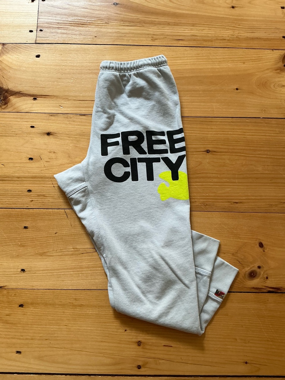 FREECITY Stardust Grey Neon Dove Sweatpants (Size S)
